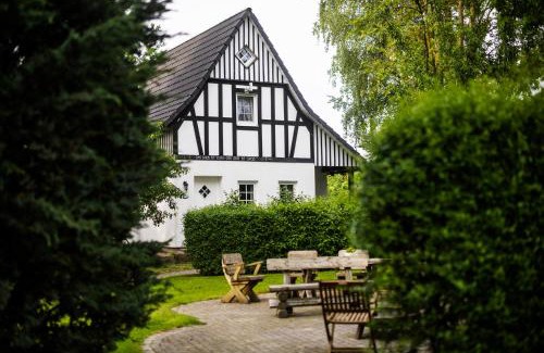 Niederberndorf House | Hof Köhne - Hexenhaus