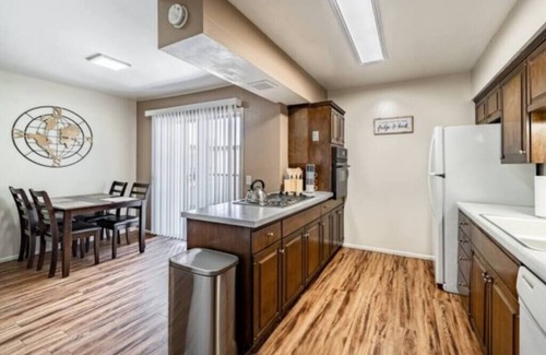 Lubbock Apartment | Hoff Gardens 12 - 2BR 2BA - Downtown Lubbock