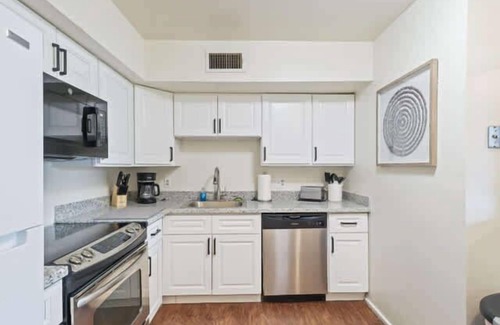 Lubbock Apartment | Hoff Gardens 37 - 1BR/1BA - Downtown Lubbock