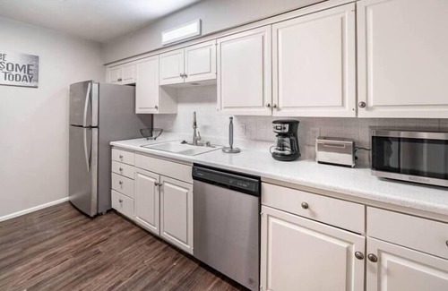 Lubbock Apartment | Hoff Gardens 9 - 2BR 2BA - Downtown Lubbock