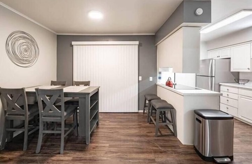 Lubbock Apartment | Hoff Gardens 9 - 2BR 2BA - Downtown Lubbock