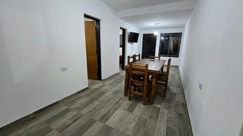 Huerta Grande Ski Chalet | Hogar Lejano Cabañas y Río