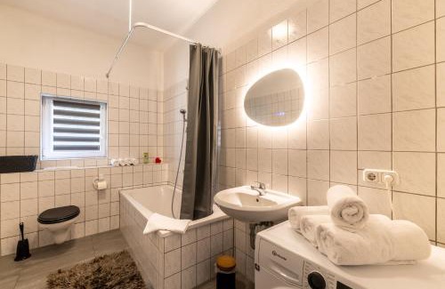 Hohnstein Apartment | HohnsteinOase-Fasssauna und Kühlbecken-3 SZ-Parkplatz - Waschmaschine