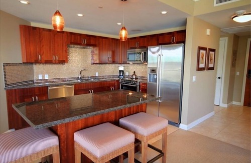 Kaanapali Apartment | HOKULANI 719-7th Floor Studio with Ocean Views- Yes That's Your View!