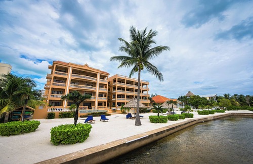 Boca Ciega Condo | Hol Chan Reef Resort & Villas