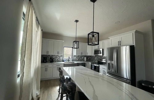Loup City House | Hole 4 Hideaway