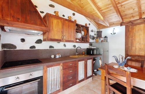 Agulo House | Holiday Home 'Casa Rural Medina 2' with Mountain View and Wi-Fi