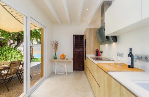 Sant Llorenc des Cardassar House | Holiday Home "Ca Ma Mare" with Wi-Fi, Balcony, Garden, Terrace & Pool