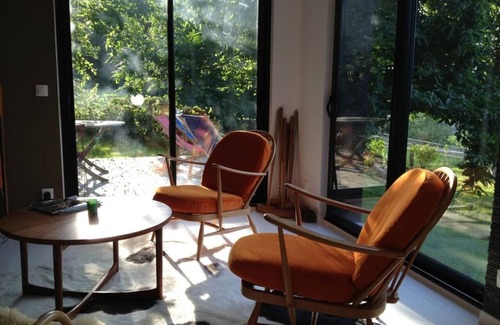 Saint-Pierre-de-Cormeilles House | Holiday Home 'Maison, Piscine, Proche Deauville' with Private Pool, Shared Terrace and Wi-Fi