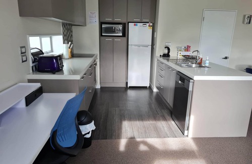 Christchurch City Centre House | Holiday like a local in Central Christchurch