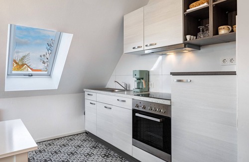 Oberrotweil Apartment | Holiday Apartment 'Rose' with Mountain View, Private Terrace and Wi-Fi