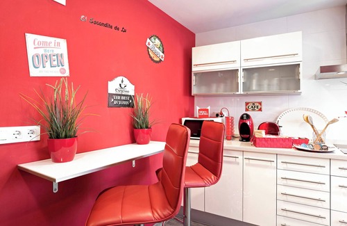 Jerez de la Frontera Apartment | Holiday Apartment "El Refugio" with Wi-Fi & Terrace