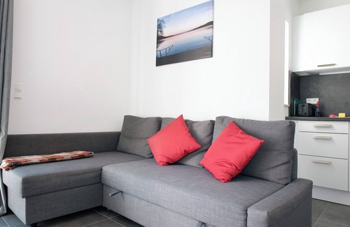 Ludwigshafen Apartment | Holiday Apartment Maier with Private Terrace and Wi-Fi