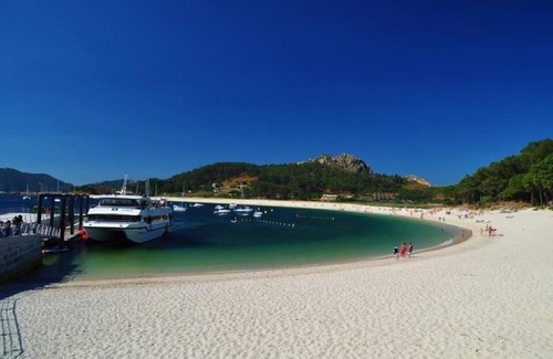 Vilanova Apartment | Holiday apartment Vilanova de Arousa for 1 - 5 persons with 3 bedrooms - Holiday apartment