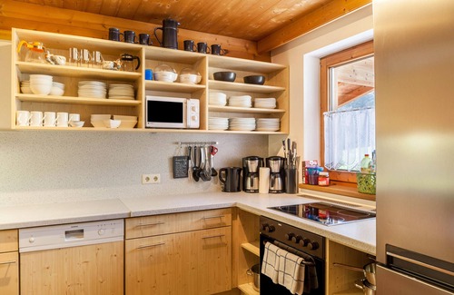 Ried im Zillertal Apartment | Holiday Apartment with Sauna, Mountain View, Shared Terrace and Wi-Fi