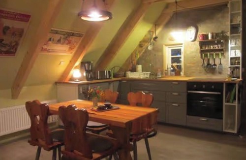 Klockenhagen Apartment | Holiday Apartment 'Koras Dachkammer' with Private Garden
