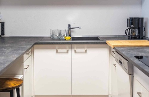 Singen Apartment | Holiday Apartment "Seewest" with Wi-Fi