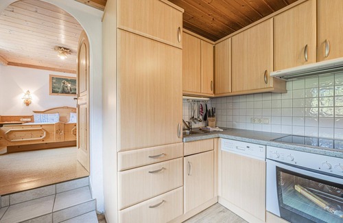 Feuring Apartment | Holiday apartment with balcony on farm