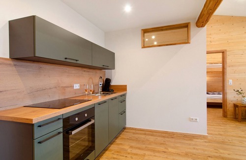 Donaueschingen Apartment | 'Holiday Apartment Weitblick' with Shared Garden, Balcony and Wi-Fi