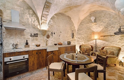 Medina-Sidonia Apartment | Holiday Apartment "La Cueva De Medina-Sidonia" with Private Terrace & Wi-Fi