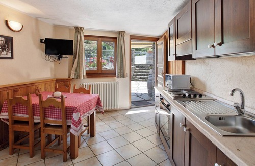 Arvier Apartment | Holiday Apartment "Maison Godioz - 1" with Mountain View, Shared Terrace & Wi-Fi