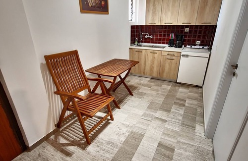 Melikia Apartment | Holiday Apartment 'Alexandra Apartment 14' with Private Balcony & Wi-Fi