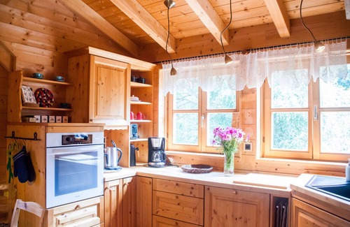 Breitnau Apartment | Holiday Apartment "Am Hirschenmoor" Surrounded by Nature, with Private Terrace and Garden
