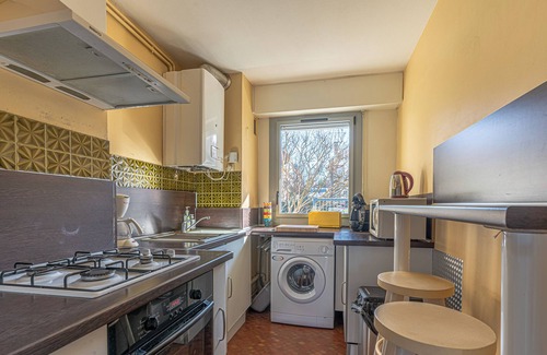 Arcachon Apartment | Holiday Apartment "Appartement vue mer Arcachon" with Sea View, Balcony & Wi-Fi