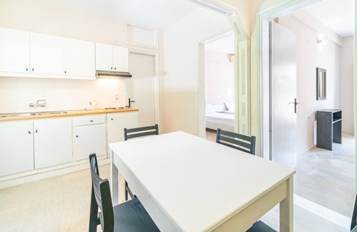 Gardenos Apartment | Holiday Apartment 'Ariel Apartment 4' with Sea View, Balcony & Wi-Fi