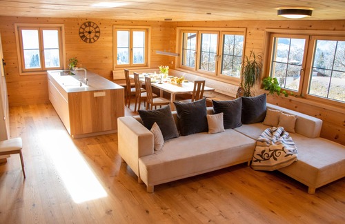 Schwarzenberg Apartment | Holiday Apartment "Naturnah" with a Breathtaking Mountain Panorama