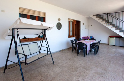 La Caletta Apartment | Holiday Apartment 'Beautiful house 350m from the beach' with Sea View, Terrace & Wi-Fi
