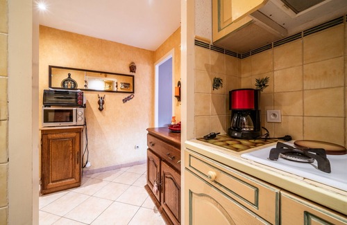 Bernex Apartment | Holiday Apartment "Bernex - 3 Personnes" with Mountain View & Private Terrace