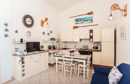 Pula Apartment | Holiday Apartment ‘Casa Vacanze Pula' with Balcony & Terrace
