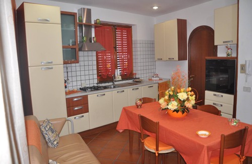 Partinico Apartment | Holiday Apartment Da Sasà. Furnished and equipped apartment divided into 2 floors .