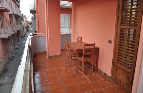 Partinico Apartment | Holiday Apartment Da Sasà. Furnished and equipped apartment divided into 2 floors .