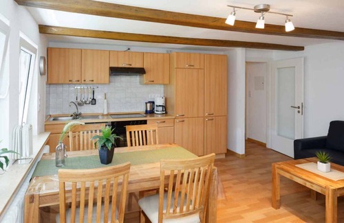 Gellinghausen Apartment | Holiday Apartment '4, 53sqm' with Shared Terrace, Shared Garden and Wi-Fi