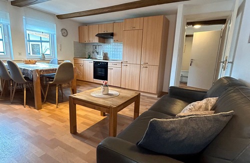 Gellinghausen Apartment | Holiday Apartment '4, 53sqm' with Shared Terrace, Shared Garden and Wi-Fi