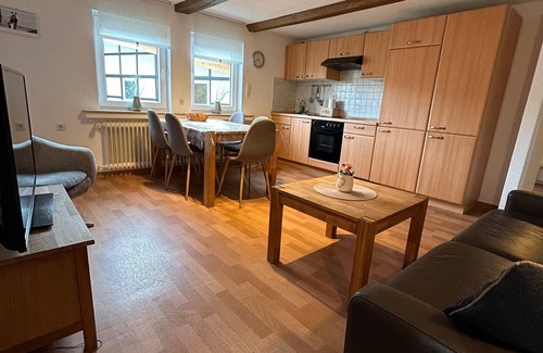 Gellinghausen Apartment | Holiday Apartment '4, 53sqm' with Shared Terrace, Shared Garden and Wi-Fi