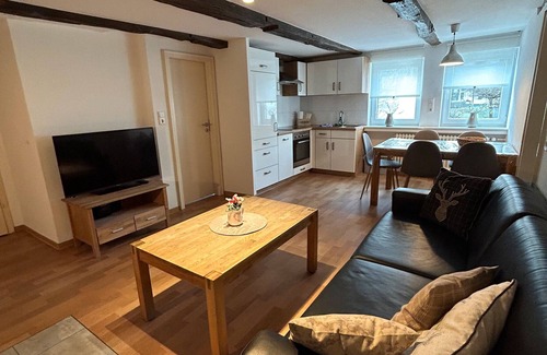 Gellinghausen Apartment | Holiday Apartment '3, 53sqm' with Shared Terrace, Shared Garden and Wi-Fi
