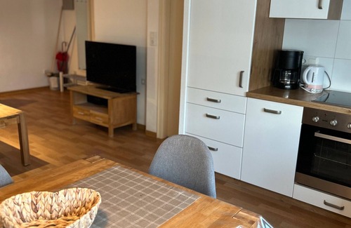 Gellinghausen Apartment | Holiday Apartment '3, 53sqm' with Shared Terrace, Shared Garden and Wi-Fi