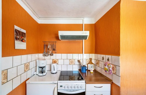 Muritz Apartment | Holiday Apartment 'Fachwerkferienhaus' with Lake View, Terrace & Wi-Fi
