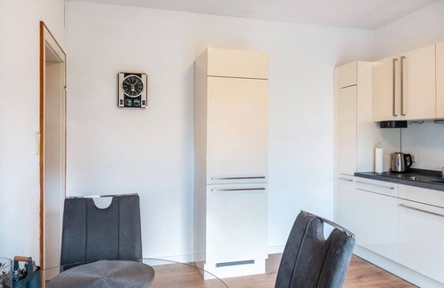 Emden Apartment | Holiday Apartment 'Ferienhaus Behrends' with Private Terrace and Wi-Fi