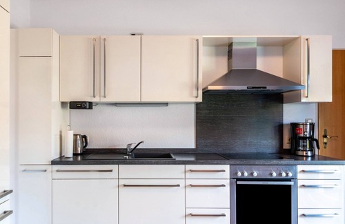 Emden Apartment | Holiday Apartment 'Ferienhaus Behrends' with Private Terrace and Wi-Fi