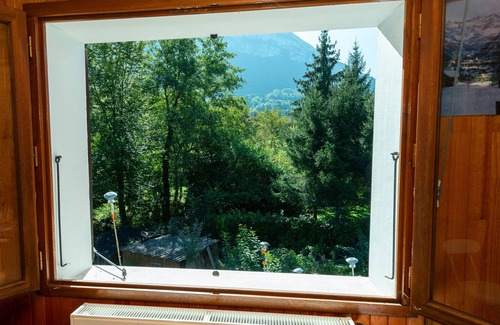 Lepin-le-Lac Apartment | Holiday Apartment "Du Haut" with Mountain View