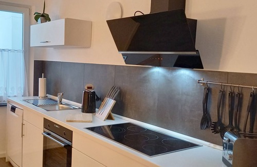 Kesselheim Apartment | Holiday Apartment 'Gästehaus Koblenz' with Private Terrace and Wi-Fi