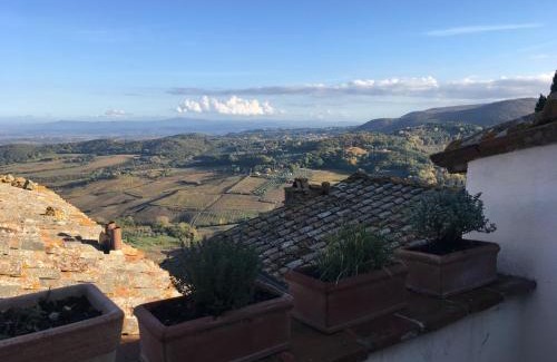 Montepulciano Apartment | Holiday Apartment in Historical Palace