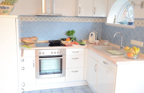 Norddorf Apartment | Holiday apartment in Norddorf with 3 bedrooms for a maximum of 5 people on two levels.