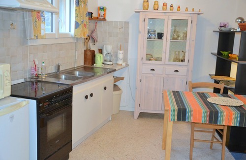 Aubres Apartment | Holiday apartment in the hills behind Nyons f 2 Pers., Pool, with beautiful view