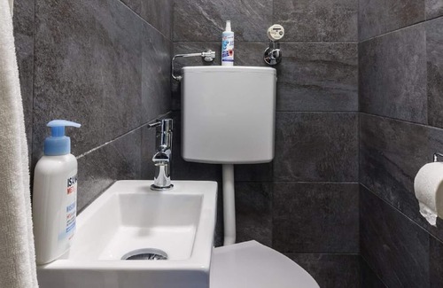 Karlsruhe City Centre Apartment | Holiday apartment Karlsruhe for 2 - 7 persons with 4 bedrooms - Holiday apartment in one or multi-fa