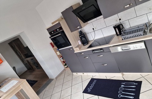 Kellen Apartment | Holiday Apartment 'Kleve Kellen' with Balcony and Wi-Fi
